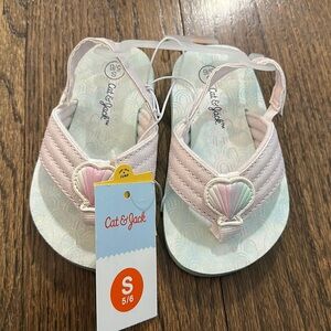 NWT Girls Easy Off and On Thong Sling Back Sea Shell Sandal Flip Flops